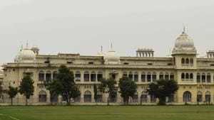 The Lucknow University (LU) has prohibited its teaching and non-teaching staff residing on the campus from keeping animals.(Subhankar Chakraborty/HT PHOTO) The Lucknow University (LU) has prohibited its teaching and non-teaching staff residing on the campus from keeping animals.(Subhankar Chakraborty/HT PHOTO)