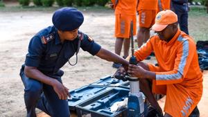 An intensified storm from the Arabian Sea is likely to strengthen into a severe cyclonic storm that is heading towards Gujarat state. As a way to face the now called cyclone 'Vayu' NDRF personnel are deployed to different coastal regions of the state.(AFP photo) An intensified storm from the Arabian Sea is likely to strengthen into a severe cyclonic storm that is heading towards Gujarat state. As a way to face the now called cyclone 'Vayu' NDRF personnel are deployed to different coastal regions of the state.(AFP photo)