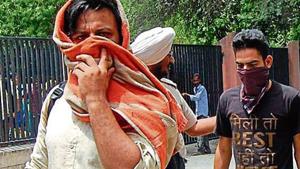 Patients being taken to Swami Vivekananda Drug De-addiction Centre after being rescued.(HT File Photo) Patients being taken to Swami Vivekananda Drug De-addiction Centre after being rescued.(HT File Photo)