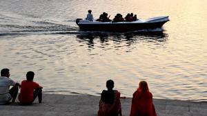 Shiva now stays near Tank Bund Lake and works as a lifeguard.(HT File Photo / Representative image) Shiva now stays near Tank Bund Lake and works as a lifeguard.(HT File Photo / Representative image)