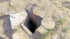 The department has decided to give ₹5,000 as reward to those who give information about the abandoned borewells that have not been plugged.(HT File Photo/ Representive image) The department has decided to give ₹5,000 as reward to those who give information about the abandoned borewells that have not been plugged.(HT File Photo/ Representive image)