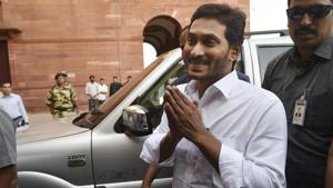Andhra Pradesh Chief Minister YS Jaganmohan Reddy arrives at North Block to meet Union Home Minister Amit Shah in New Delhi, on Friday, June 14, 2019.(Vipin Kumar/HT PHOTO) Andhra Pradesh Chief Minister YS Jaganmohan Reddy arrives at North Block to meet Union Home Minister Amit Shah in New Delhi, on Friday, June 14, 2019.(Vipin Kumar/HT PHOTO)