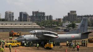Indian Air Force (IAF) officials examine an AN-32 transport aircraft after it overran the runway during its landing at the Chhatrapati Shivaji Maharaj International airport in Mumbai, India, May 8, 2019. Image used for representational purpose only.(Reuters file photo) Indian Air Force (IAF) officials examine an AN-32 transport aircraft after it overran the runway during its landing at the Chhatrapati Shivaji Maharaj International airport in Mumbai, India, May 8, 2019. Image used for representational purpose only.(Reuters file photo)