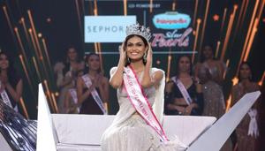 The prestigious event was adjudged by Bollywood choreographer Remo D’Souza alongside actress Huma Qureshi, Chitrangada Singh, fashion designer Falguni Shane Peacocka and Indian footballer Sunil Chhetri among others.(Femina Miss India Twitter) The prestigious event was adjudged by Bollywood choreographer Remo D’Souza alongside actress Huma Qureshi, Chitrangada Singh, fashion designer Falguni Shane Peacocka and Indian footballer Sunil Chhetri among others.(Femina Miss India Twitter)