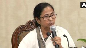 West Bengal Chief Minister Mamata Banerjee, who met junior doctors from state-run hospitals, accepted many suggestions made by the representatives of the striking doctors. West Bengal Chief Minister Mamata Banerjee, who met junior doctors from state-run hospitals, accepted many suggestions made by the representatives of the striking doctors.