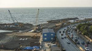 Ongoing coastal road work at Worli in Mumbai.(HT FILE) Ongoing coastal road work at Worli in Mumbai.(HT FILE)