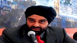 A Delhi court Monday granted bail to the son of late liquor baron Ponty Chadha and vice-chairman of Wave Group, Manpreet (Monty) Singh Chadha, in an alleged property related fraud of over <span class='webrupee'>₹</span>100 crore. A Delhi court Monday granted bail to the son of late liquor baron Ponty Chadha and vice-chairman of Wave Group, Manpreet (Monty) Singh Chadha, in an alleged property related fraud of over <span class='webrupee'>₹</span>100 crore.