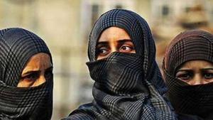 Quebec has passed a restrictive secularism bill that will prohibit certain categories of public servants from displaying visible symbols of faith like the Sikh turban or Muslim hijab.(HT File photo/Representative Image) Quebec has passed a restrictive secularism bill that will prohibit certain categories of public servants from displaying visible symbols of faith like the Sikh turban or Muslim hijab.(HT File photo/Representative Image)