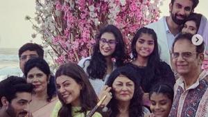 Sushmita Sen with her family at brother Rajeev’s Goa wedding.(Instagram) Sushmita Sen with her family at brother Rajeev’s Goa wedding.(Instagram)