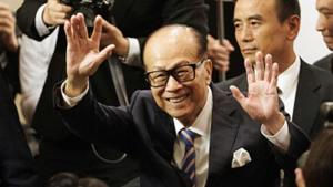 It’s Hong Kong billionaire Li Ka-shing’s turn now to support university students, a month after US tycoon Robert F. Smith vowed to pay off loans of undergraduates in an American college.(Bloomberg File Photo) It’s Hong Kong billionaire Li Ka-shing’s turn now to support university students, a month after US tycoon Robert F. Smith vowed to pay off loans of undergraduates in an American college.(Bloomberg File Photo)