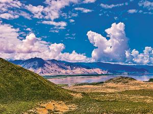 The roof of the world: Tibet.(Alamy Stock Photo) The roof of the world: Tibet.(Alamy Stock Photo)