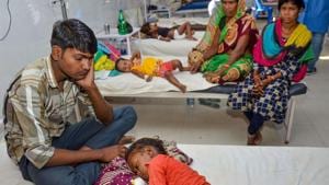 Children showing symptoms of Acute Encephalitis Syndrome (AES) being treated at a hospital in Muzaffarpur, Thursday, June 20, 2019.(PTI) Children showing symptoms of Acute Encephalitis Syndrome (AES) being treated at a hospital in Muzaffarpur, Thursday, June 20, 2019.(PTI)