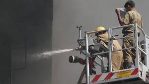 About 100 residents were safely rescued and no one was injured in the fire late Wednesday night.(Sushil Kumar/HT/ Representative Image) About 100 residents were safely rescued and no one was injured in the fire late Wednesday night.(Sushil Kumar/HT/ Representative Image)