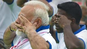 Ranchi: Prime Minister Narendra Modi performs yoga during a mass yoga event on the 5th International Day of Yoga at Prabhat Tara ground, in Ranchi.(PTI) Ranchi: Prime Minister Narendra Modi performs yoga during a mass yoga event on the 5th International Day of Yoga at Prabhat Tara ground, in Ranchi.(PTI)