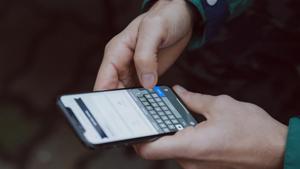 The analysis also showed that older users used their phone less frequently than younger users.(Unsplash) The analysis also showed that older users used their phone less frequently than younger users.(Unsplash)