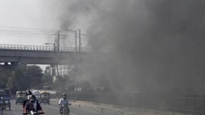 The India Meteorological Department (IMD) has forecast that the temperature would remain around 40 degrees Celsius over the next three days. On Thursday, the maximum temperature was recorded at 38.8 degrees Celsius.(HT Photo) The India Meteorological Department (IMD) has forecast that the temperature would remain around 40 degrees Celsius over the next three days. On Thursday, the maximum temperature was recorded at 38.8 degrees Celsius.(HT Photo)