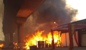 The Delhi Metro Rail Corporation (DMRC) said train services between Jasola Vihar and Kalindi Kunj has been stopped temporarily because of the smoke.(Delhi fire services department) The Delhi Metro Rail Corporation (DMRC) said train services between Jasola Vihar and Kalindi Kunj has been stopped temporarily because of the smoke.(Delhi fire services department)