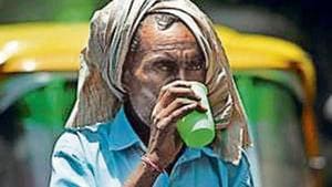 At Palam, it touched 48 degrees, which is the second highest day temperature the airport area had seen after May 1998 when the mercury shot up to 48.4 degrees Celsius.(HT Photo) At Palam, it touched 48 degrees, which is the second highest day temperature the airport area had seen after May 1998 when the mercury shot up to 48.4 degrees Celsius.(HT Photo)