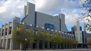 (www.queensu.ca) (www.queensu.ca)