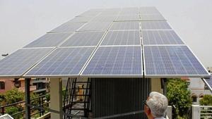 A net meter is a bidirectional meter that counts the power produced by an on-grid solar photovoltaic system as well as the power it imports from the electricity grid when it falls short of meeting consumption demands.(HT Photo) A net meter is a bidirectional meter that counts the power produced by an on-grid solar photovoltaic system as well as the power it imports from the electricity grid when it falls short of meeting consumption demands.(HT Photo)