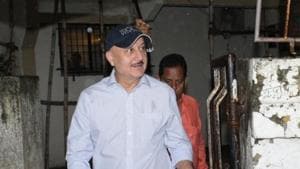 Anupam Kher seen at Juhu, in Mumbai.(IANS) Anupam Kher seen at Juhu, in Mumbai.(IANS)