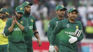 Pakistan's captain Sarfaraz Ahmed right leads the team from the field as they celebrate after they defeated South Africa by 49 runs in their Cricket World Cup match between Pakistan and South Africa(AP) Pakistan's captain Sarfaraz Ahmed right leads the team from the field as they celebrate after they defeated South Africa by 49 runs in their Cricket World Cup match between Pakistan and South Africa(AP)