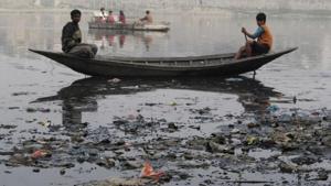 The UP SWMC has called on the people of the state to not take a dip in river Gomti or a morning walk on its banks because of the high level of pollution in the river.(HT File Photo/Dheeraj Dhawan/Representative Image) The UP SWMC has called on the people of the state to not take a dip in river Gomti or a morning walk on its banks because of the high level of pollution in the river.(HT File Photo/Dheeraj Dhawan/Representative Image)