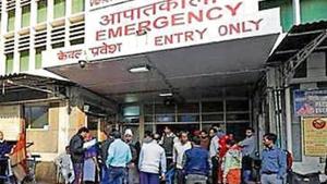 Lack of ambulances in district hospitals has been a perennial problem in Bihar.(HT File Photo/Representative Imagre) Lack of ambulances in district hospitals has been a perennial problem in Bihar.(HT File Photo/Representative Imagre)