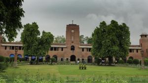 HRD ministry has started the process of initiating recruitments a part of the 100-day agenda of the new government. The vacancies in DU and its constituent colleges would be advertised in the coming days while the recruitment process is expected to begin by August, the official said.(Sonu Mehta/ Hindustan Times) HRD ministry has started the process of initiating recruitments a part of the 100-day agenda of the new government. The vacancies in DU and its constituent colleges would be advertised in the coming days while the recruitment process is expected to begin by August, the official said.(Sonu Mehta/ Hindustan Times)