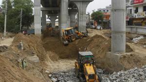 An under-construction underpass at Bajghera. Officials said that five of the six flyovers to be completed are located in Gurugram.(Yogendra Kumar/HT Archives) An under-construction underpass at Bajghera. Officials said that five of the six flyovers to be completed are located in Gurugram.(Yogendra Kumar/HT Archives)