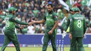Pakistan have a chance to topple England and rise to the fourth position in points table for the first time in the tournament. They face Afghanistan at Leeds on Saturday.(AP) Pakistan have a chance to topple England and rise to the fourth position in points table for the first time in the tournament. They face Afghanistan at Leeds on Saturday.(AP)
