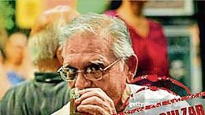 Many poems are wrongly attributed to Gulzar.(HT File Photo) Many poems are wrongly attributed to Gulzar.(HT File Photo)
