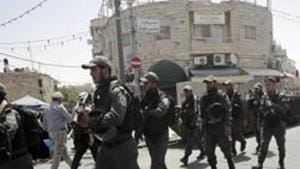 Residents in several Palestinian neighborhoods clashed with police overnight. The Red Crescent medical service says 15 people were hurt by rubber bullets fired by police.(AP) Residents in several Palestinian neighborhoods clashed with police overnight. The Red Crescent medical service says 15 people were hurt by rubber bullets fired by police.(AP)