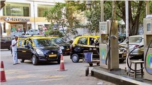 There are around 44,500 taxis which ply on CNG.(HT File) There are around 44,500 taxis which ply on CNG.(HT File)