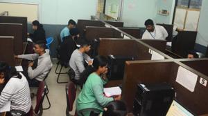 People appearing for the learning licence test at the examination hall at RTO in Pune.(Shankar Narayan/HT PHOTO) People appearing for the learning licence test at the examination hall at RTO in Pune.(Shankar Narayan/HT PHOTO)