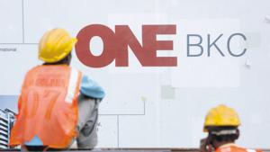 The Mumbai Metropolitan Region Development Authority (MMRDA) has received just one response for its Expression of Interest (EOI) to “set up and operate a helipad” at Bandra-Kurla Complex (BKC).(REUTERS) The Mumbai Metropolitan Region Development Authority (MMRDA) has received just one response for its Expression of Interest (EOI) to “set up and operate a helipad” at Bandra-Kurla Complex (BKC).(REUTERS)