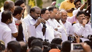Vishwanath said some of the MLAs also met the Governor and gave him a copy of the resignations.(AFP Photo) Vishwanath said some of the MLAs also met the Governor and gave him a copy of the resignations.(AFP Photo)