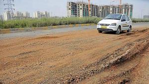 The Transfer of Development Rights policy could particularly benefit new and developing sectors (58-115) in Gurugram, where neither has the government acquired land for open and green spaces, nor have the builders constructed internal sector roads, both blaming the high cost of land acquisition.(HT archive) The Transfer of Development Rights policy could particularly benefit new and developing sectors (58-115) in Gurugram, where neither has the government acquired land for open and green spaces, nor have the builders constructed internal sector roads, both blaming the high cost of land acquisition.(HT archive)