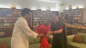 In their first ever such meeting, the two leaders are said to have discussed the upcoming assembly elections in Maharashtra. (ANI photo) In their first ever such meeting, the two leaders are said to have discussed the upcoming assembly elections in Maharashtra. (ANI photo)