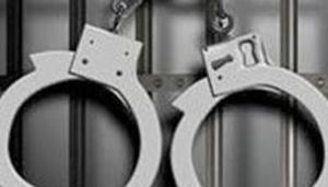 A taxi driver was arrested on Saturday for allegedly stealing a small bag containing gold ornaments worth ₹4.20 lakh from a passenger.(HT File) A taxi driver was arrested on Saturday for allegedly stealing a small bag containing gold ornaments worth ₹4.20 lakh from a passenger.(HT File)