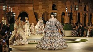 On a catwalk overlooking the Colosseum, Italian luxury label Fendi paid homage to Karl Lagerfeld with a(Fendi/Instagram) On a catwalk overlooking the Colosseum, Italian luxury label Fendi paid homage to Karl Lagerfeld with a(Fendi/Instagram)