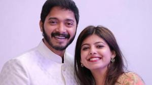 Shreyas Talpade’s wife Deepti is a film producer. Shreyas Talpade’s wife Deepti is a film producer.