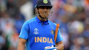 MS Dhoni was dismissed for 50 in India’s run chase.(AFP) MS Dhoni was dismissed for 50 in India’s run chase.(AFP)