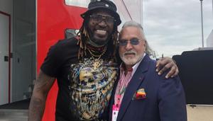This photograph posted by West Indian cricketer Chris Gayle led to liquor baron Vijay Mallya being trolled on Twitter.(Chris Gayle/Twitter) This photograph posted by West Indian cricketer Chris Gayle led to liquor baron Vijay Mallya being trolled on Twitter.(Chris Gayle/Twitter)
