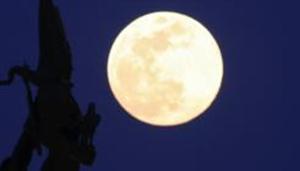 History records that the number of people who worked on the Apollo program was 400,000. But two figures tower above the rest for their contributions.(REUTERS) History records that the number of people who worked on the Apollo program was 400,000. But two figures tower above the rest for their contributions.(REUTERS)
