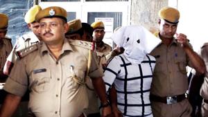 After arresting other members of the gang, police checked every floor and terrace of all the four blocks for almost 13 hours.(HT File/Representational Image) After arresting other members of the gang, police checked every floor and terrace of all the four blocks for almost 13 hours.(HT File/Representational Image)
