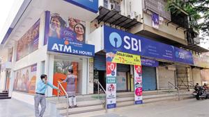 SBI clerk prelims result: State Bank of India (SBI) clerk prelims examination result 2019 is expected to be released within a few days. The SBI clerk result can be check at sbi.co.in/careers.(Mint/file) SBI clerk prelims result: State Bank of India (SBI) clerk prelims examination result 2019 is expected to be released within a few days. The SBI clerk result can be check at sbi.co.in/careers.(Mint/file)