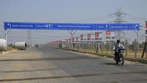 The much-delayed package two of the Dwarka Expressway has received the Delhi government’s approval and work on this stretch is likely to start next month, officials familiar with the matter said on Tuesday.(Parveen Kumar/HT PHOTO) The much-delayed package two of the Dwarka Expressway has received the Delhi government’s approval and work on this stretch is likely to start next month, officials familiar with the matter said on Tuesday.(Parveen Kumar/HT PHOTO)