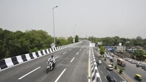 After a wait of five years, the new Rao Tula Ram (RTR) Marg flyover was inaugurated Tuesday(Vipin Kumar/HT PHOTO) After a wait of five years, the new Rao Tula Ram (RTR) Marg flyover was inaugurated Tuesday(Vipin Kumar/HT PHOTO)