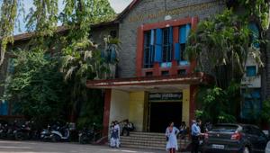 A government college at Ganeshkhind road.(Milind Saurkar/HT Photo) A government college at Ganeshkhind road.(Milind Saurkar/HT Photo)